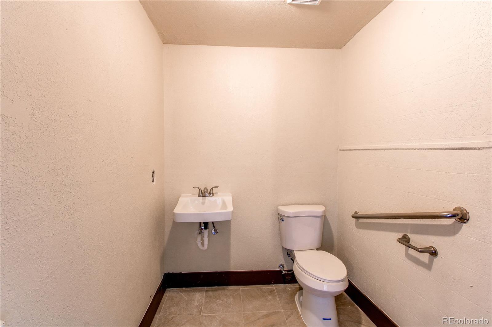 618 1st Avenue Deer Trail CO 80105