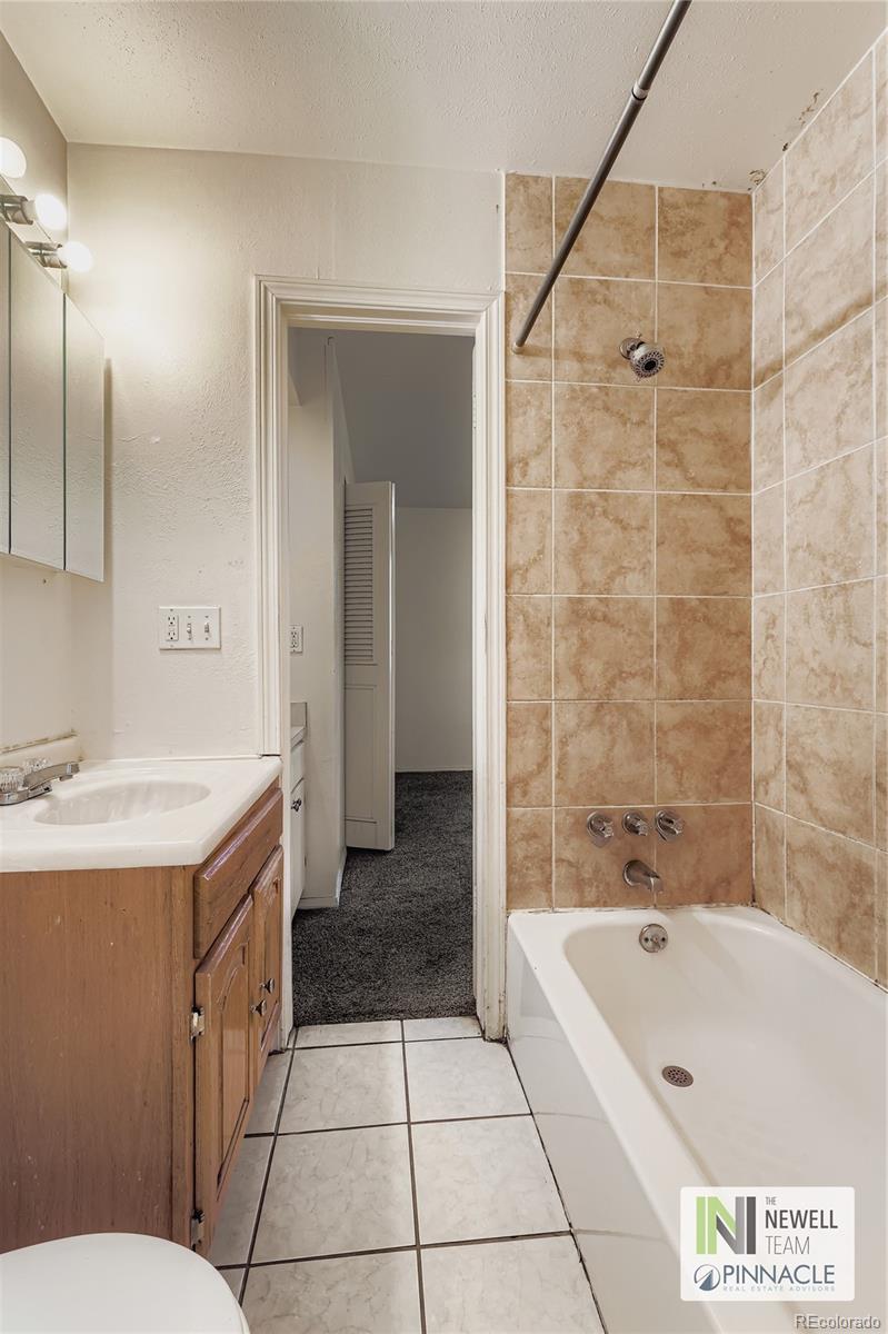 5720 W Warren Avenue Denver CO 80227
