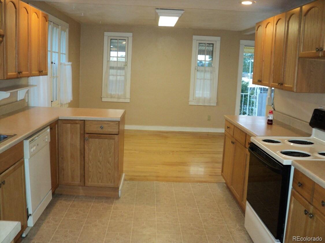 1181 Laredo Street Aurora CO 80011