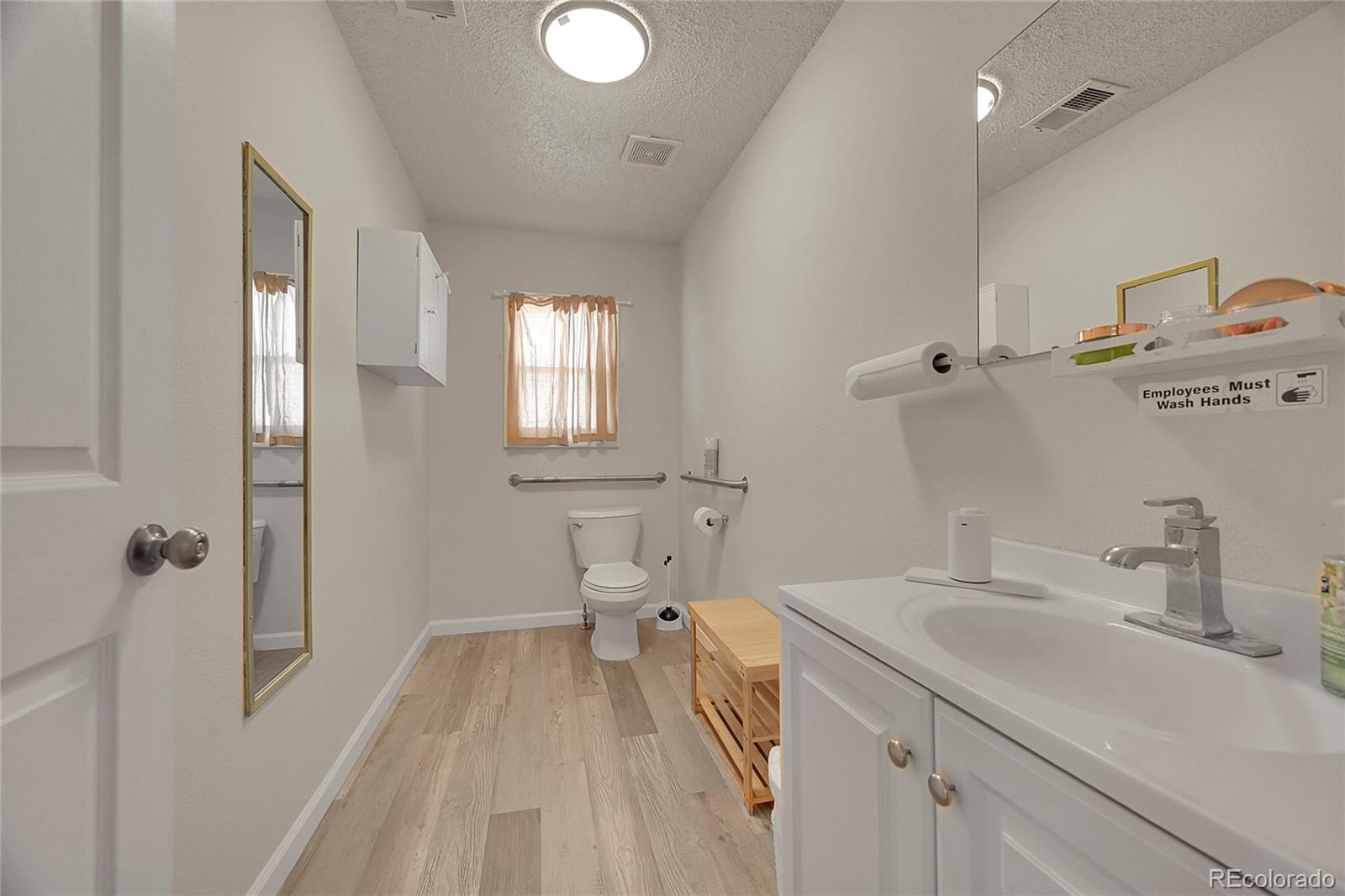 7296 Magnolia Street Commerce City CO 80022