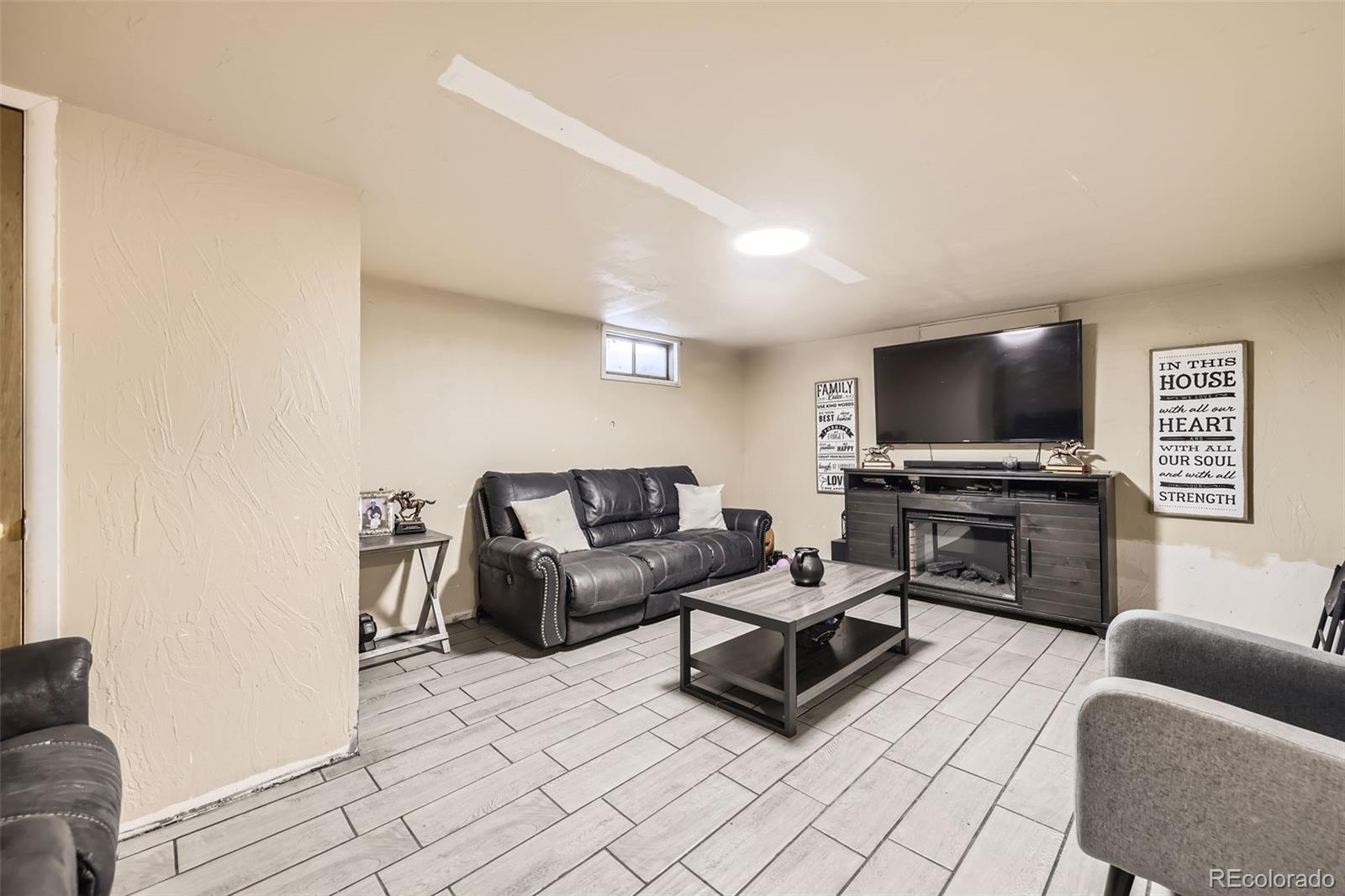8690 Verbena Street Commerce City CO 80022