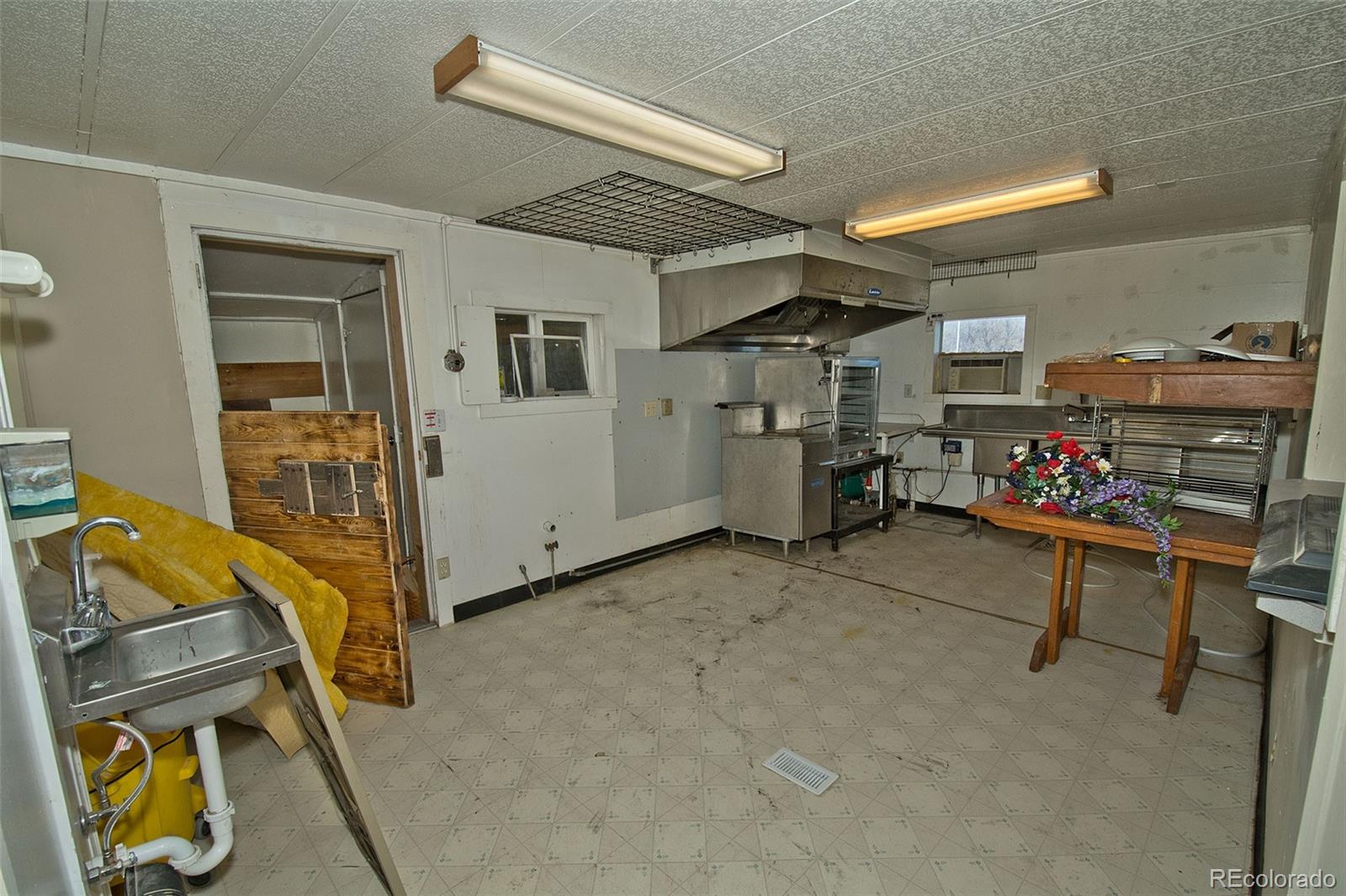 77 E 10th Street Moffat CO 81143