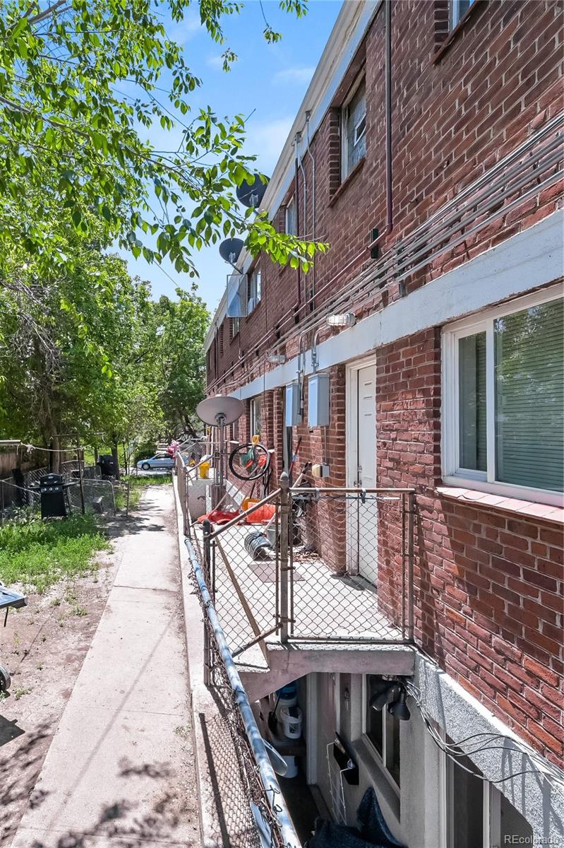 1853 W Mosier Place Denver CO 80223