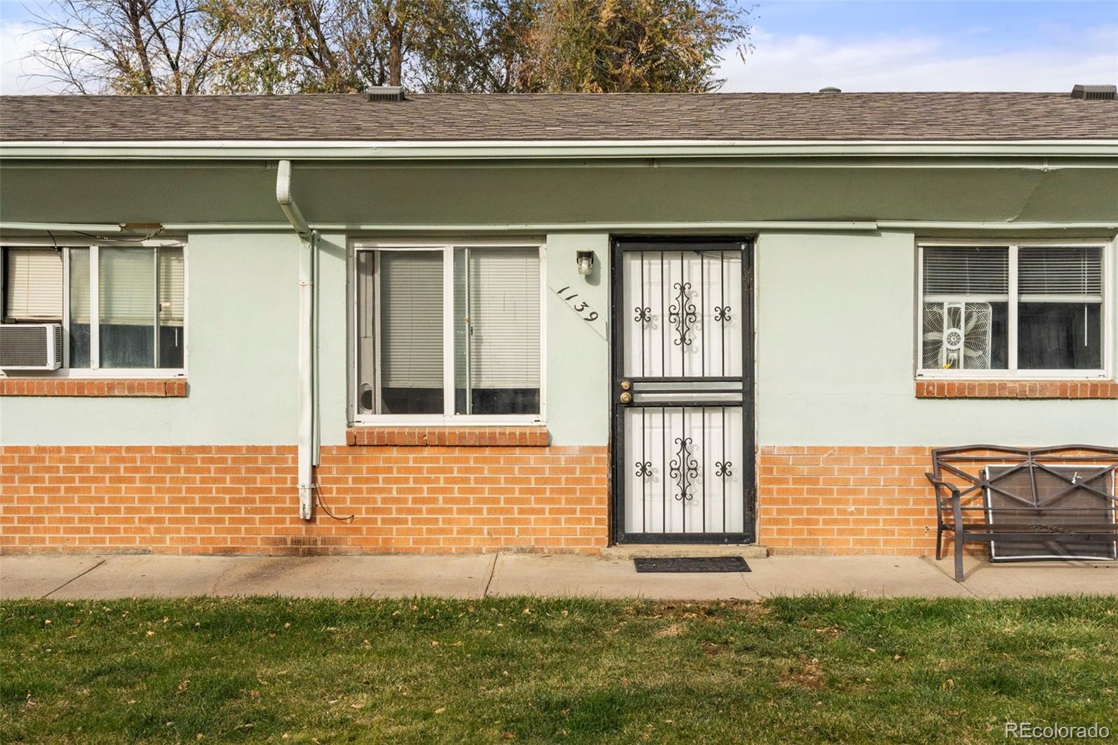 1129 Akron Street Aurora CO 80010