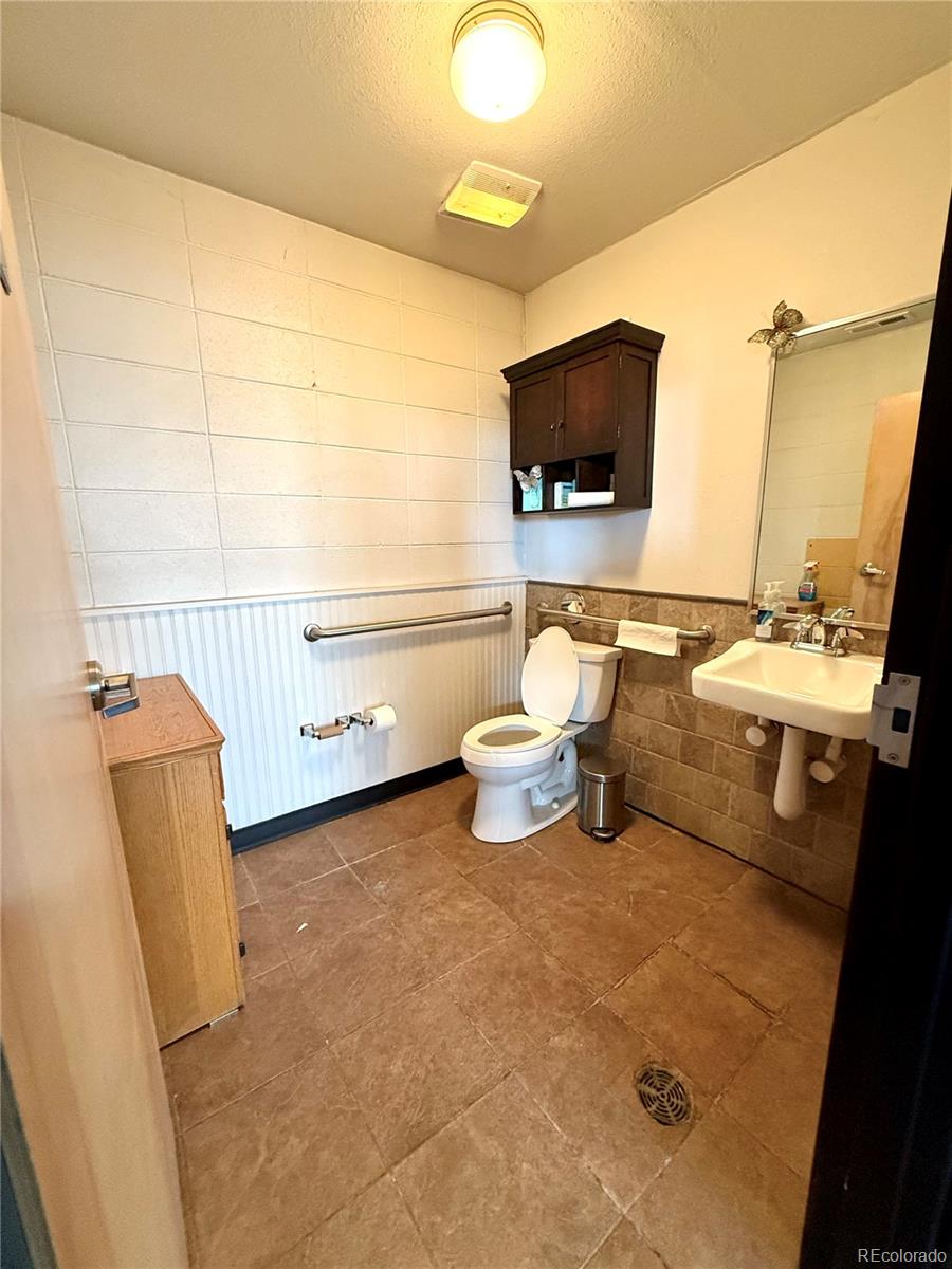 5745 Independence Street Arvada CO 80002