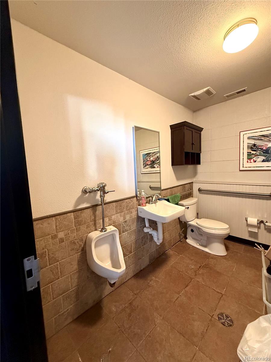 5745 Independence Street Arvada CO 80002