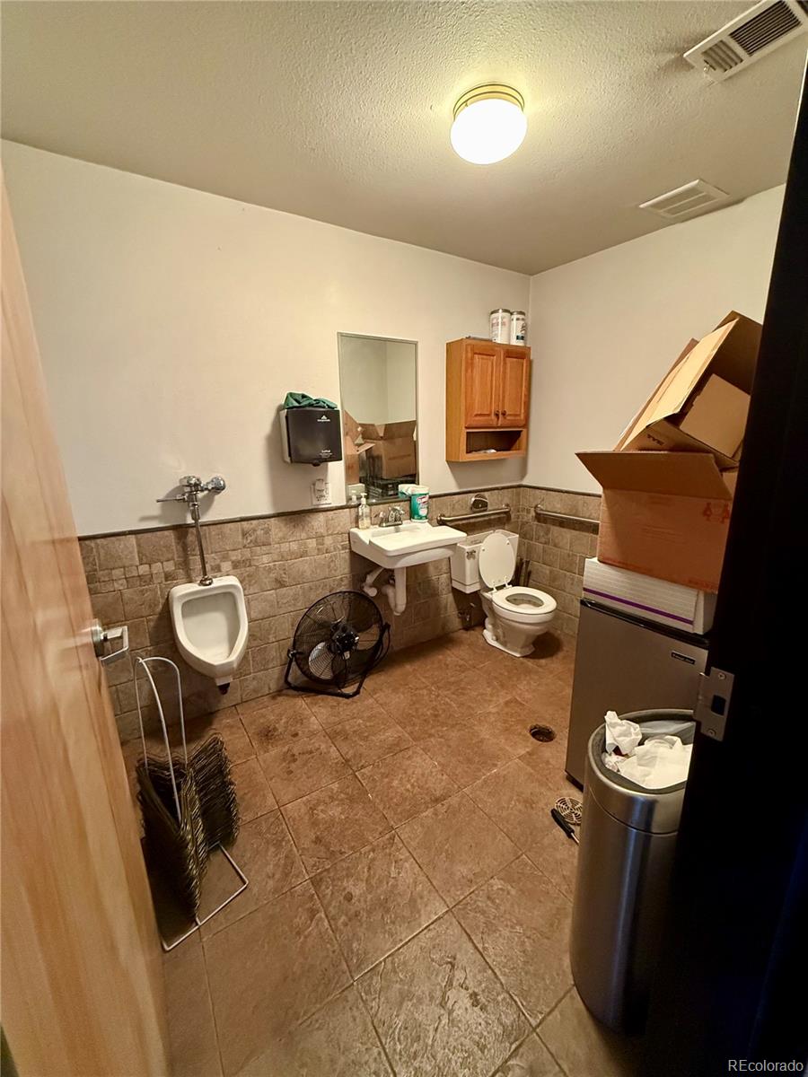 5745 Independence Street Arvada CO 80002