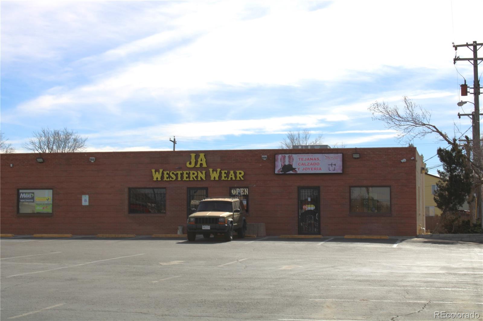 6322 Ivanhoe Street Commerce City CO 80022
