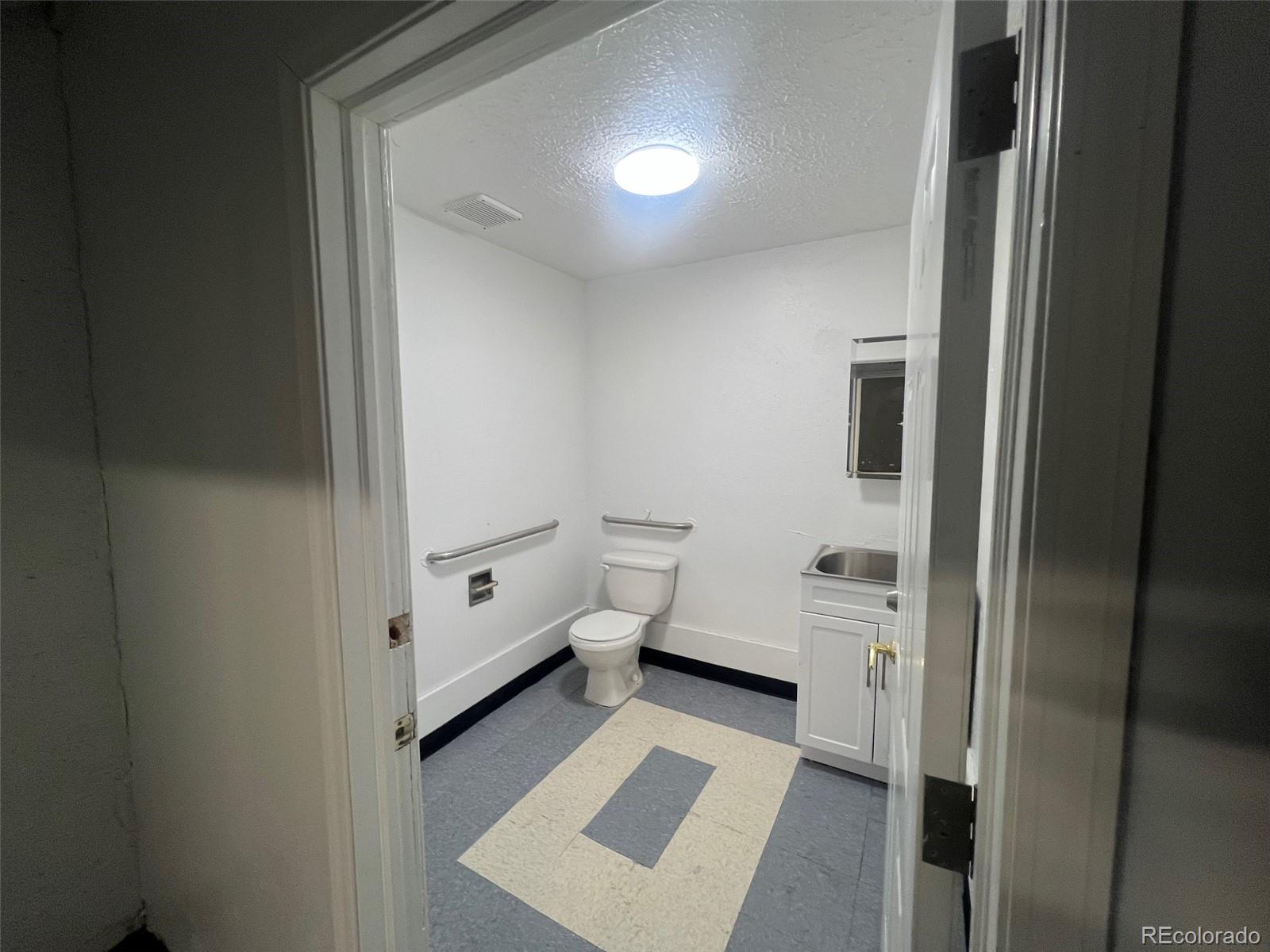 4228 York Denver CO 80216