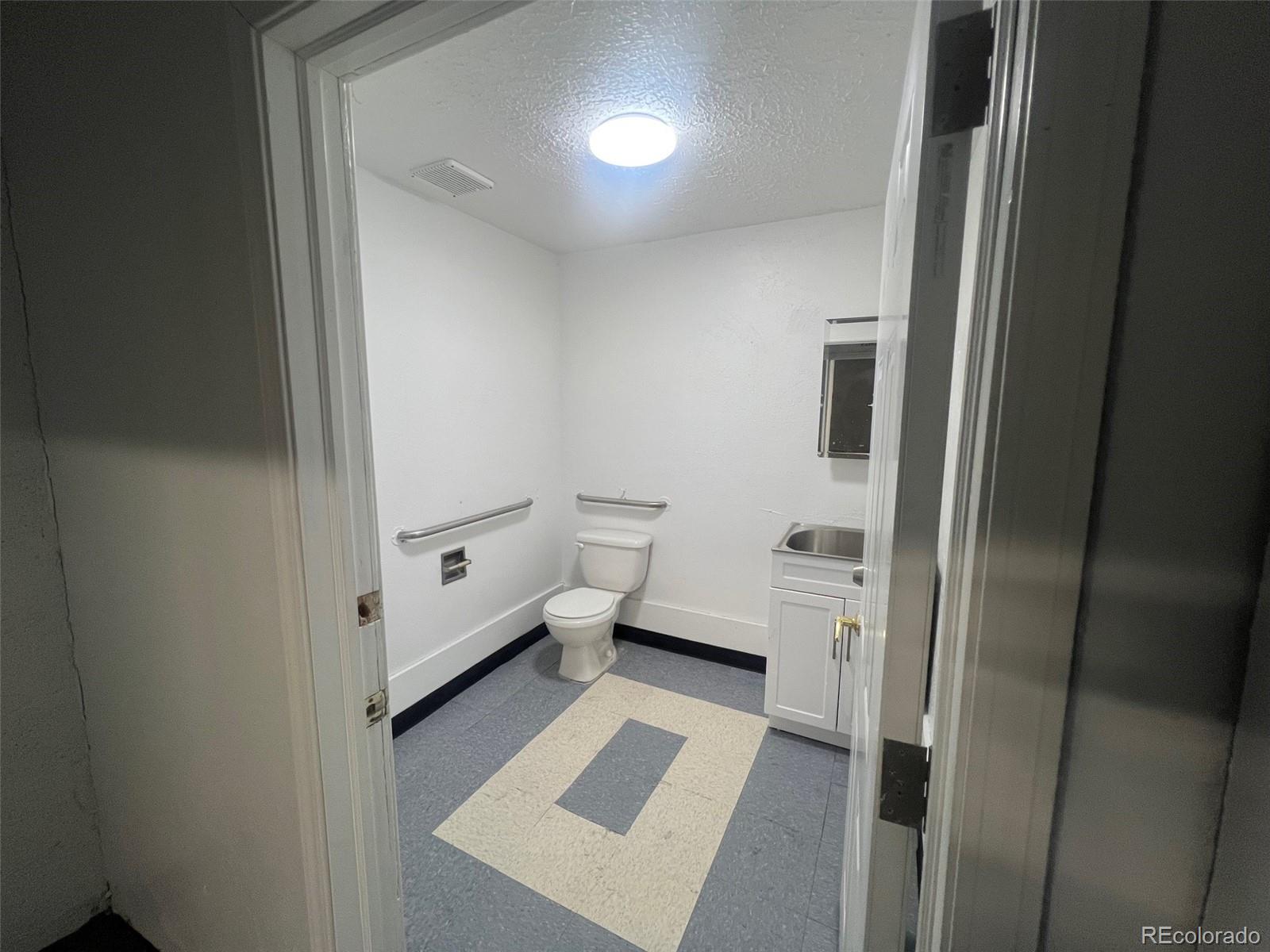 4228 York Denver CO 80216
