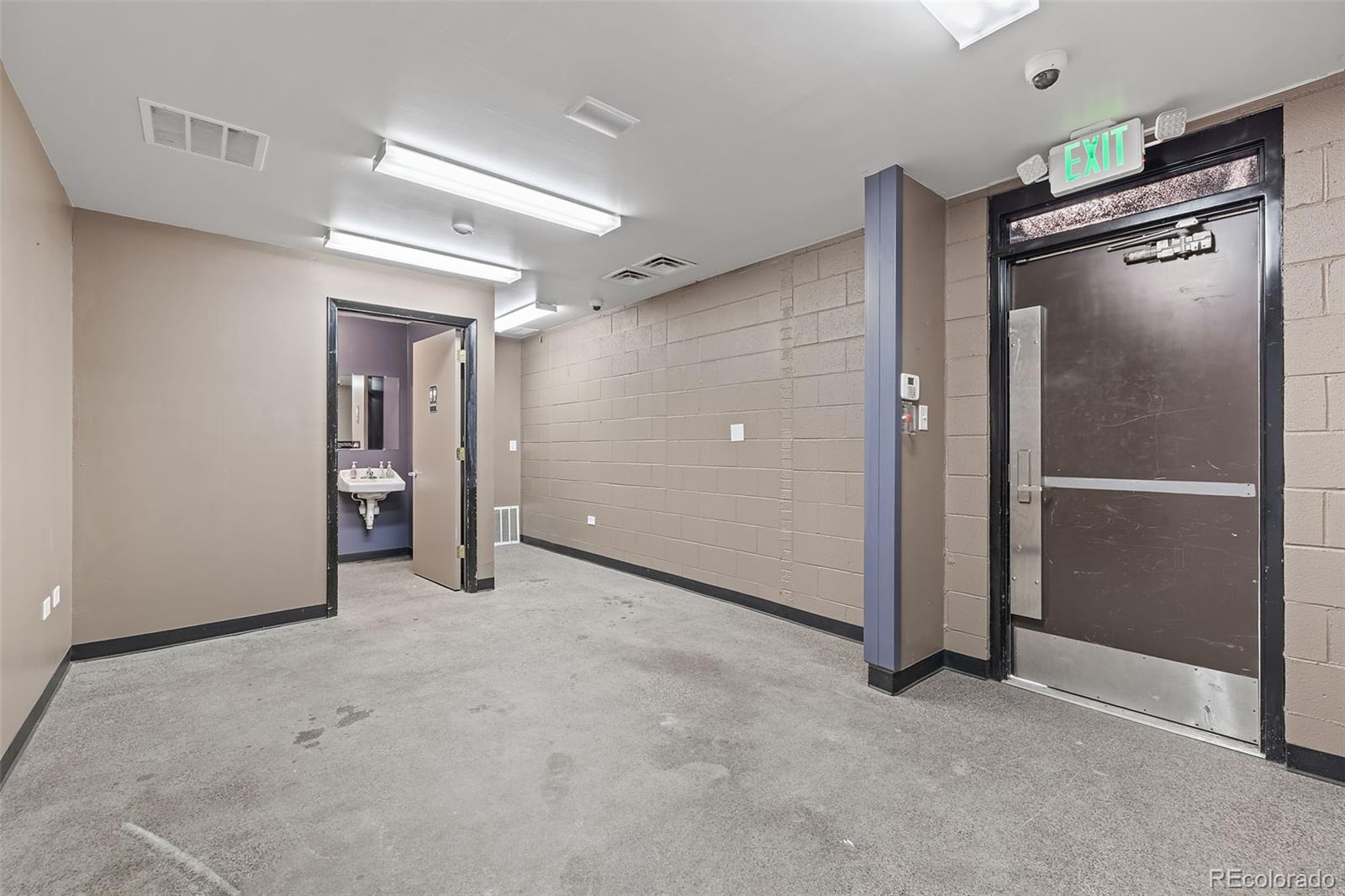4905 E 41st Avenue Denver CO 80216