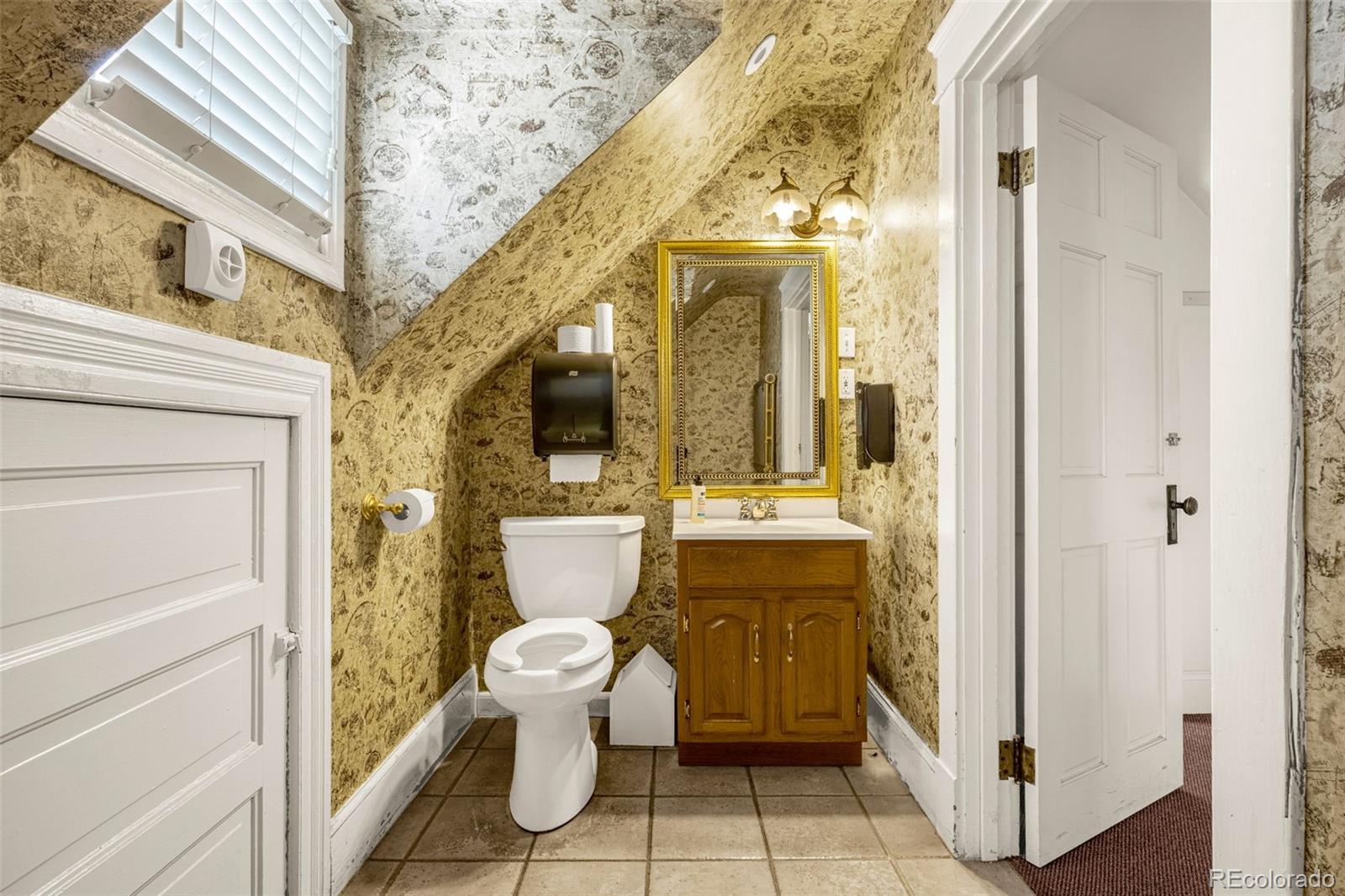 229 W 12th Street Pueblo CO 81003