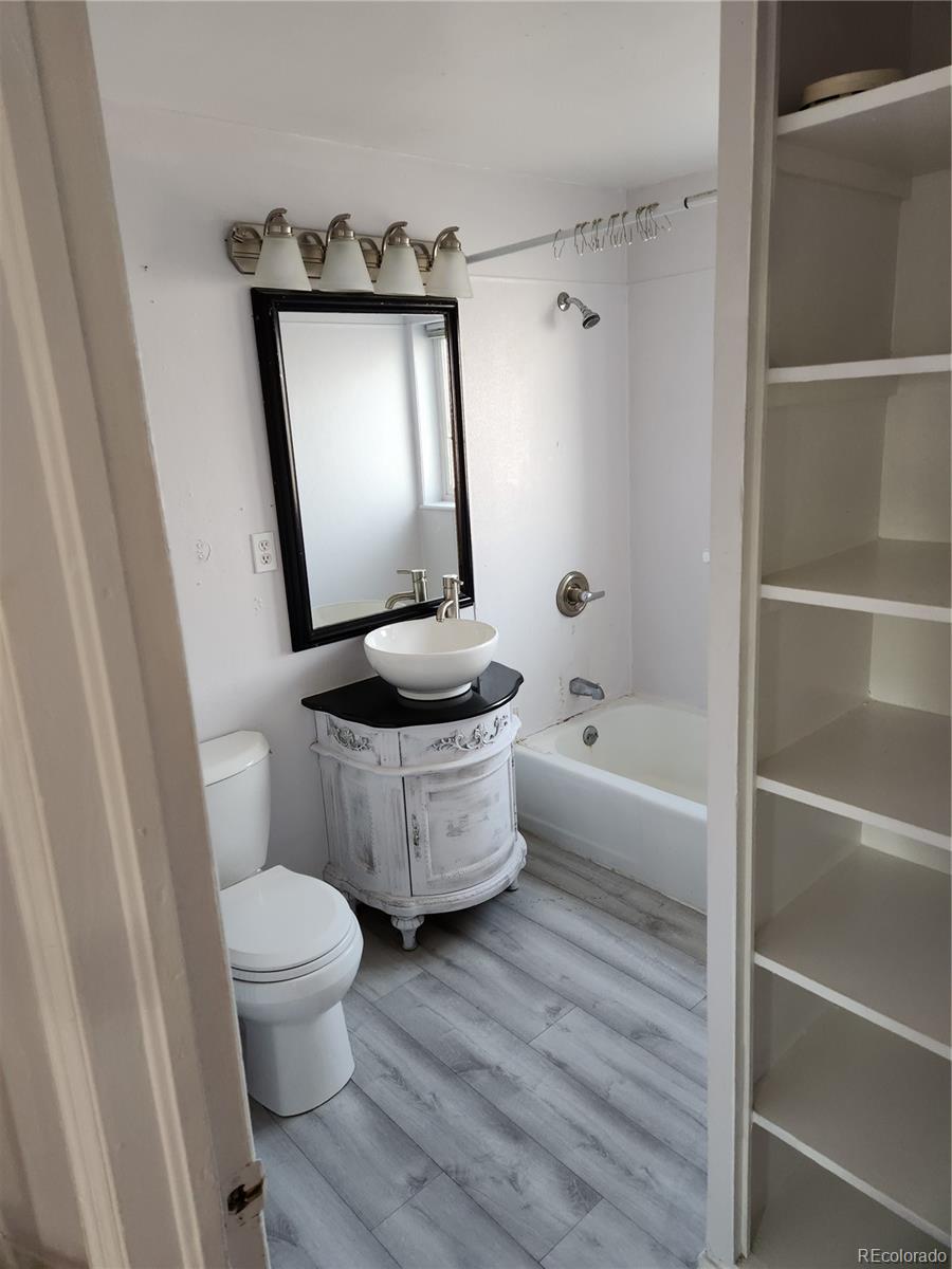 1837 W Mosier Place Denver CO 80223