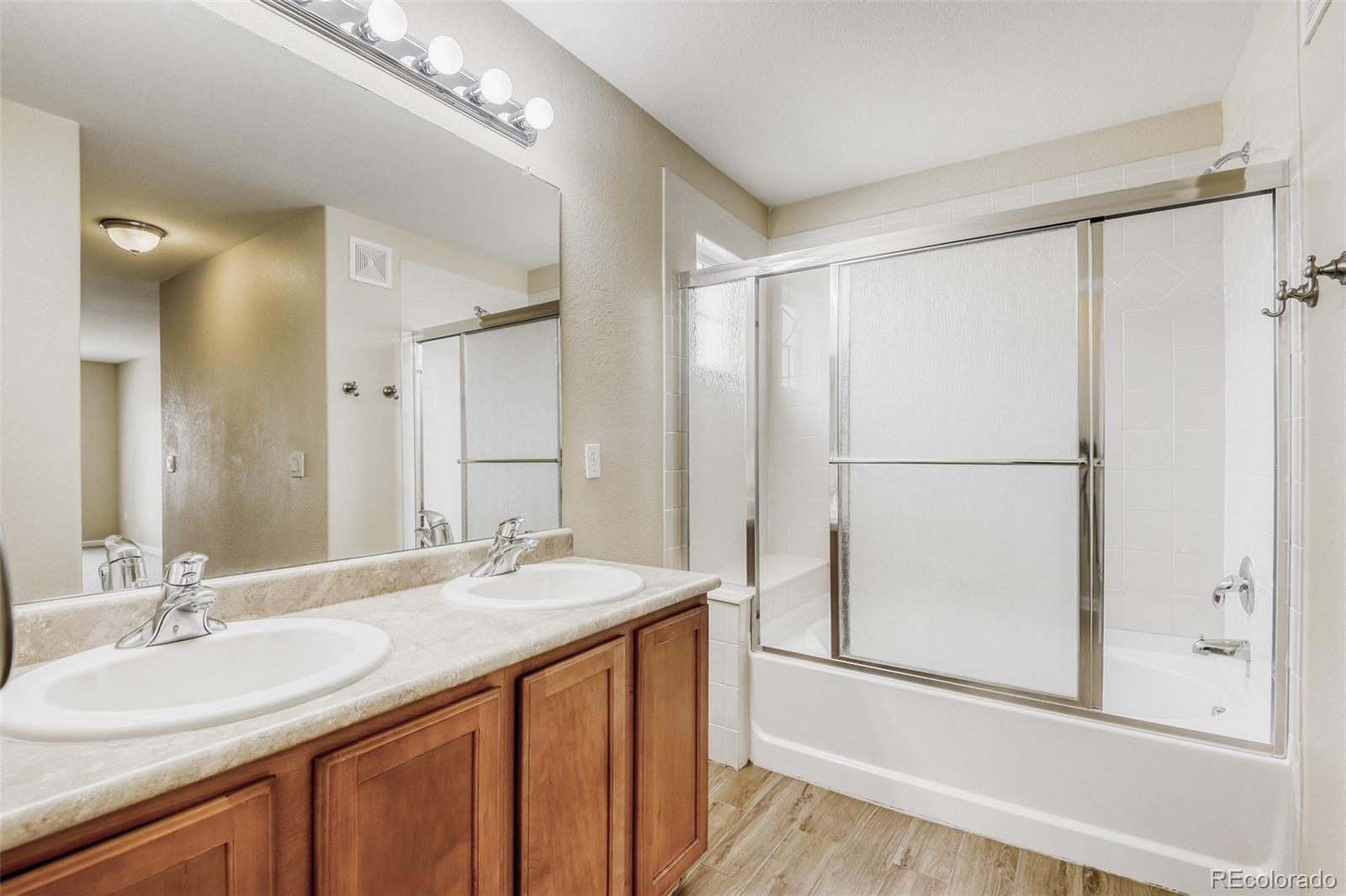 7621 S Quatar Way Aurora CO 80016