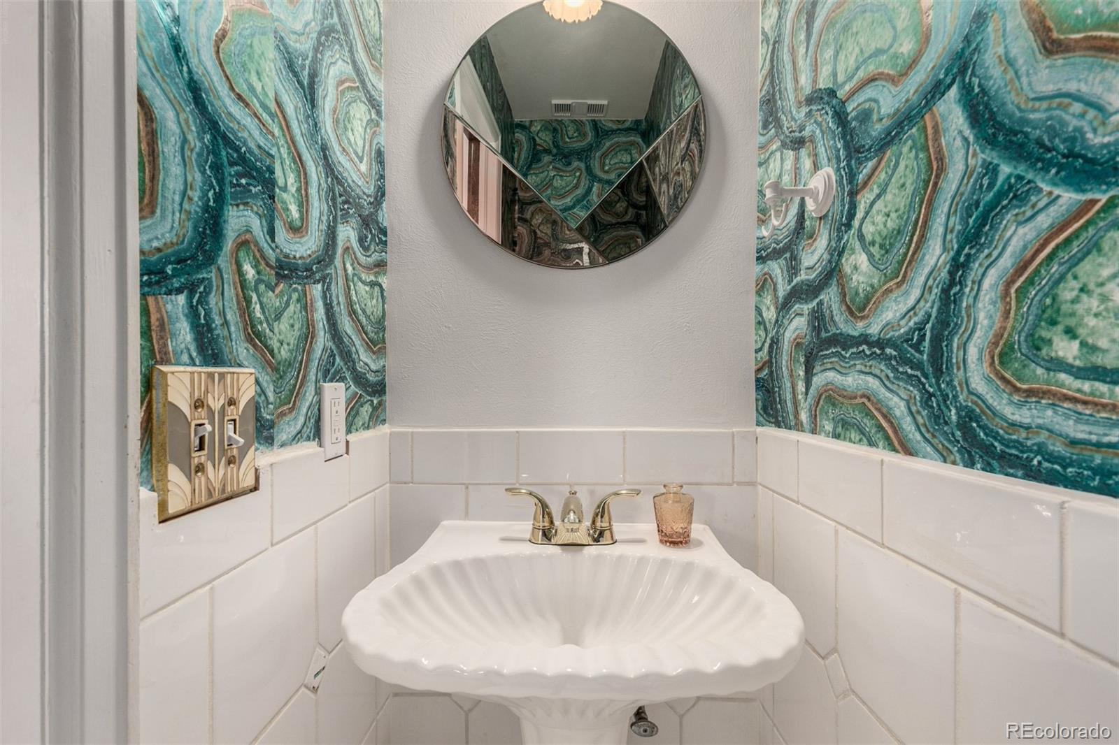 1021 E 17th Avenue Denver CO 80218
