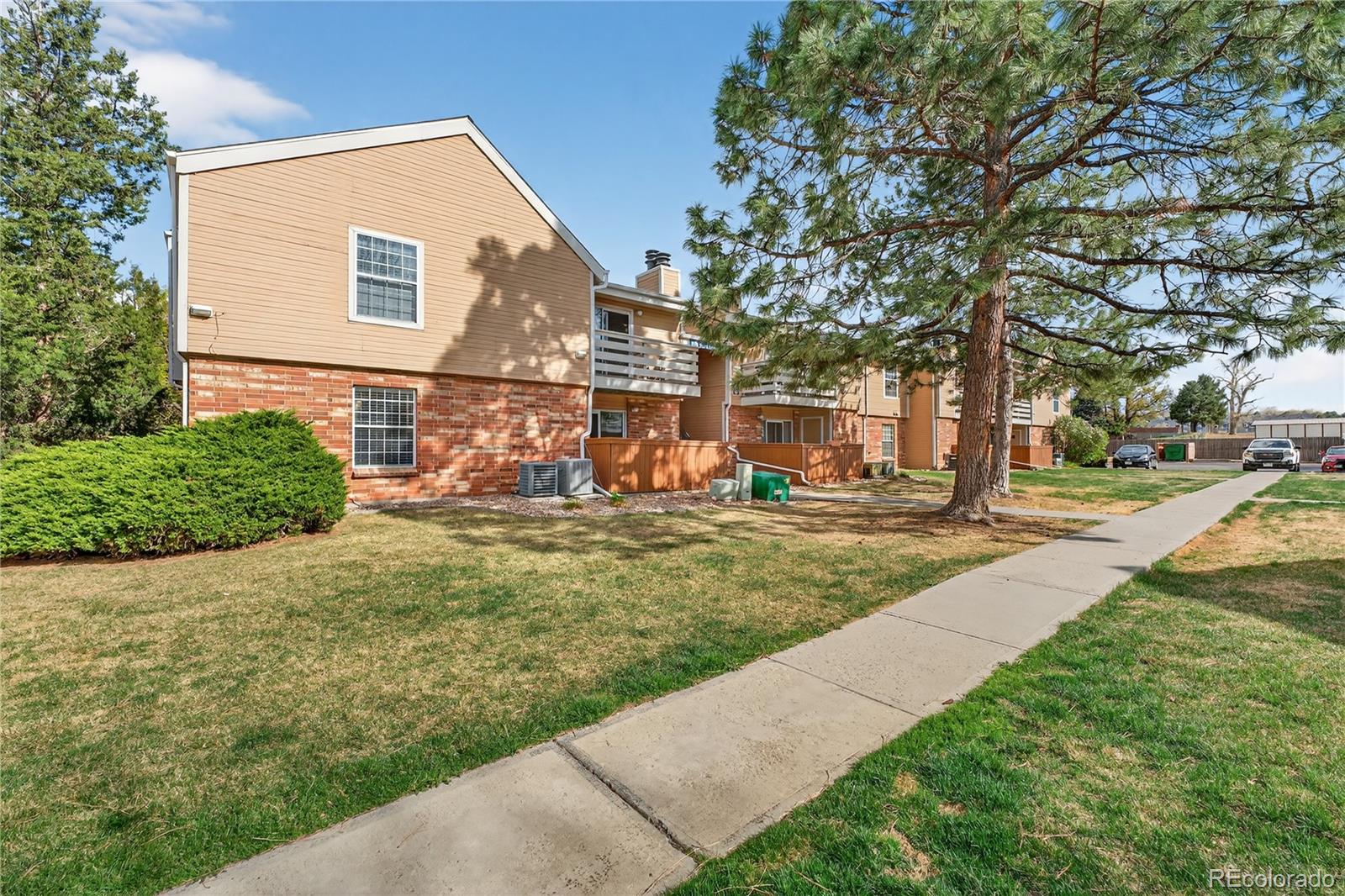 3320 S Ammons Street Lakewood CO 80227