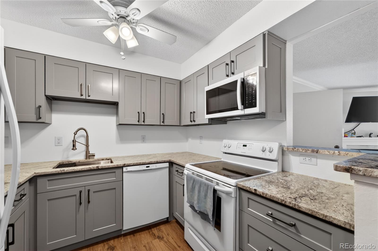 3320 S Ammons Street Lakewood CO 80227