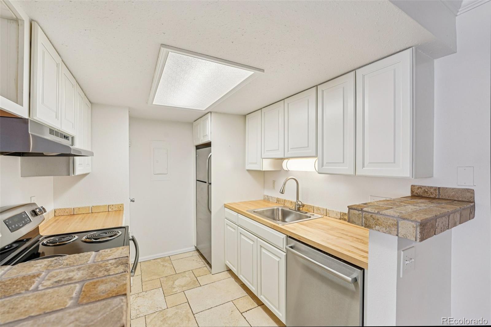 8335 Fairmount Drive Denver CO 80247