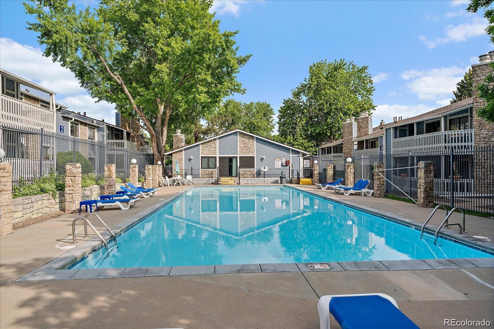 8335 Fairmount Drive Denver CO 80247