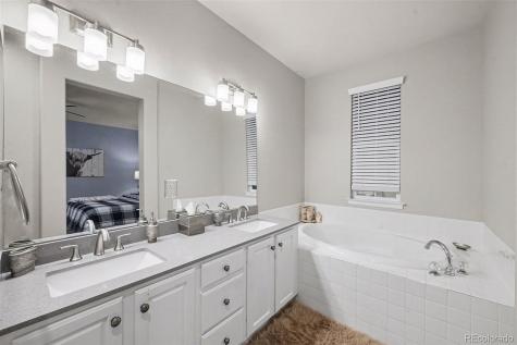 10546 Graymont Lane Highlands Ranch CO 80126