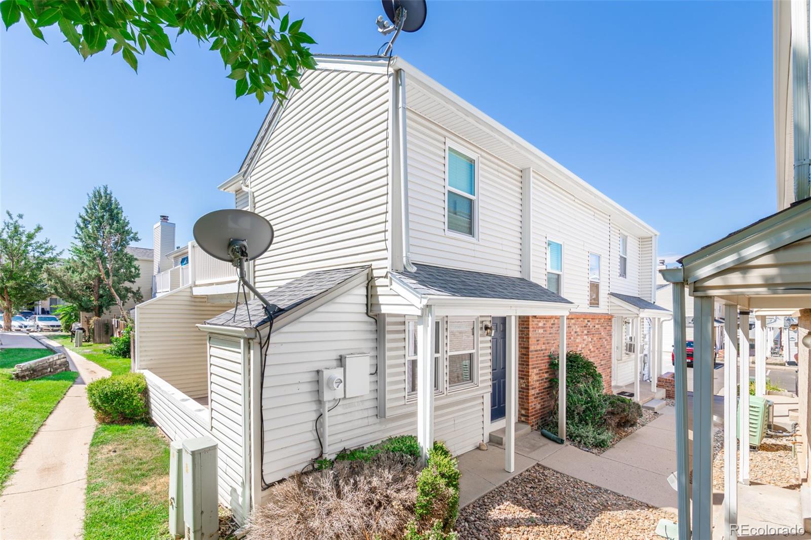 972 S Pitkin Court Aurora CO 80017