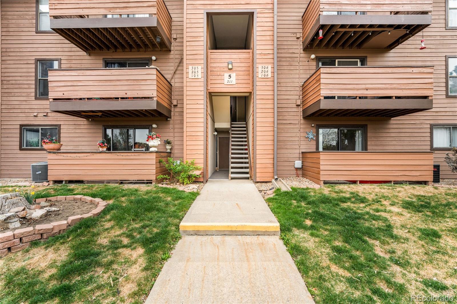 211 Wright Street Lakewood CO 80228
