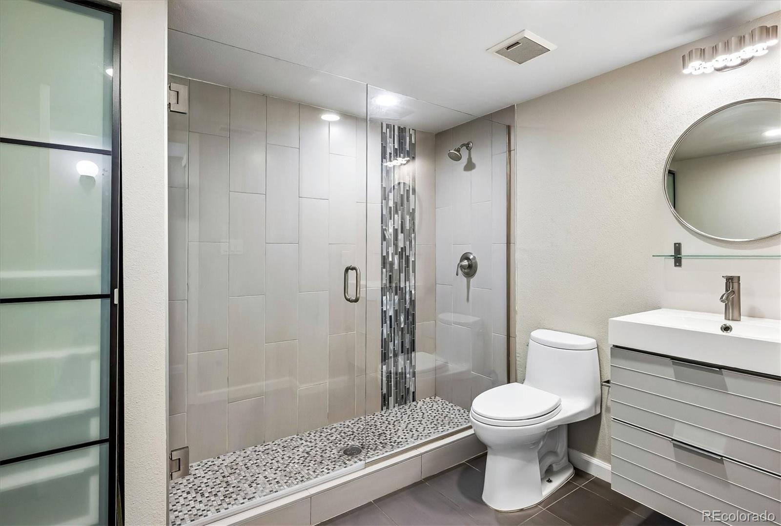 8335 Fairmount Drive Denver CO 80247