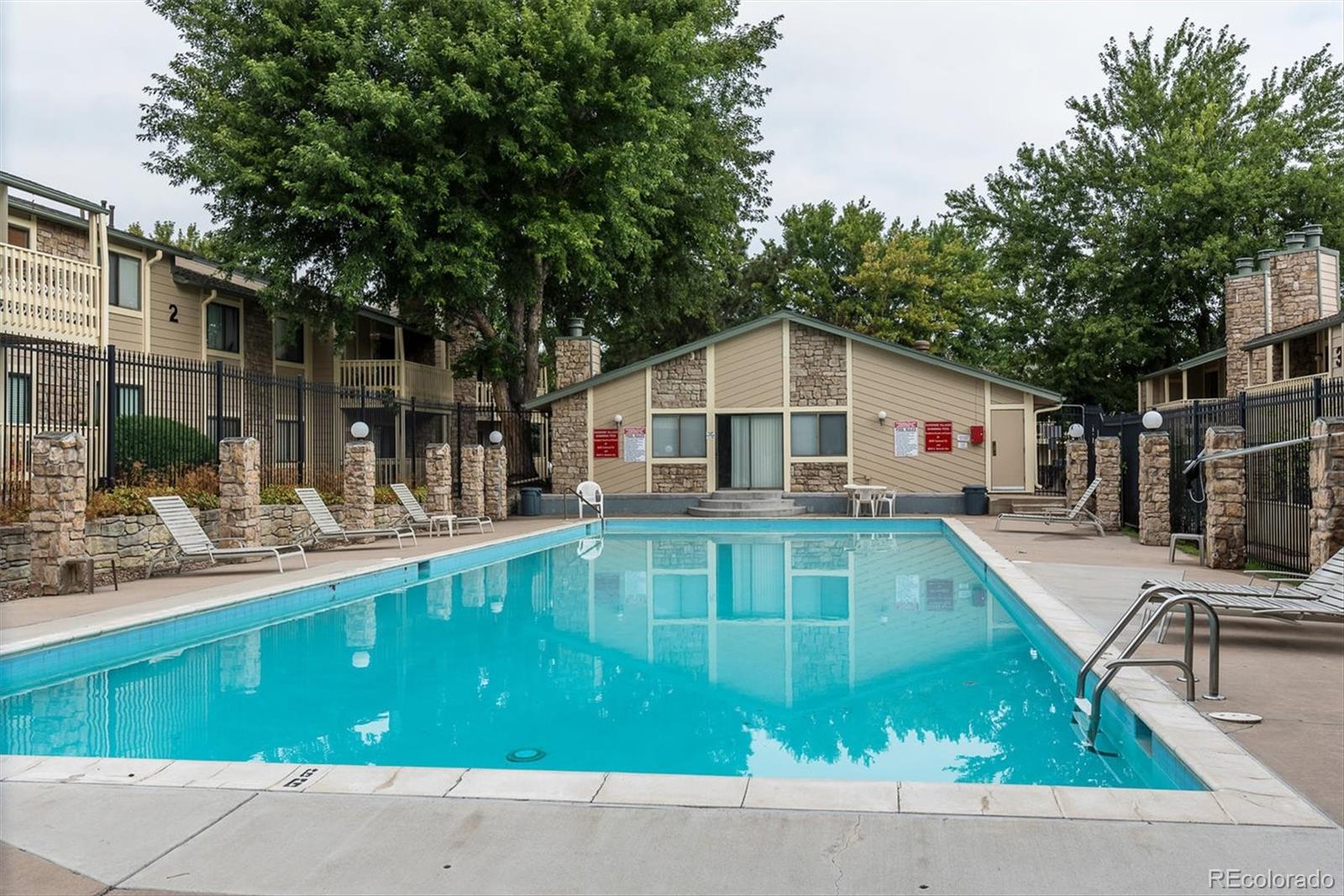8335 Fairmount Drive Denver CO 80247