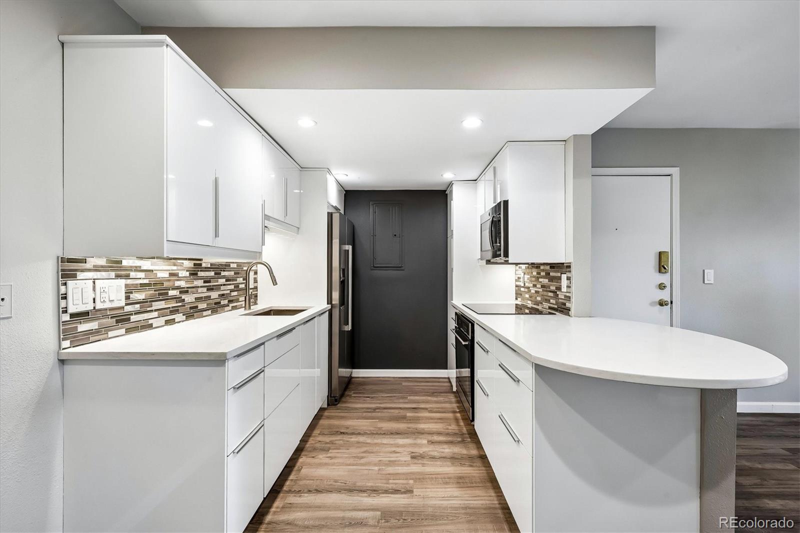 8335 Fairmount Drive Denver CO 80247