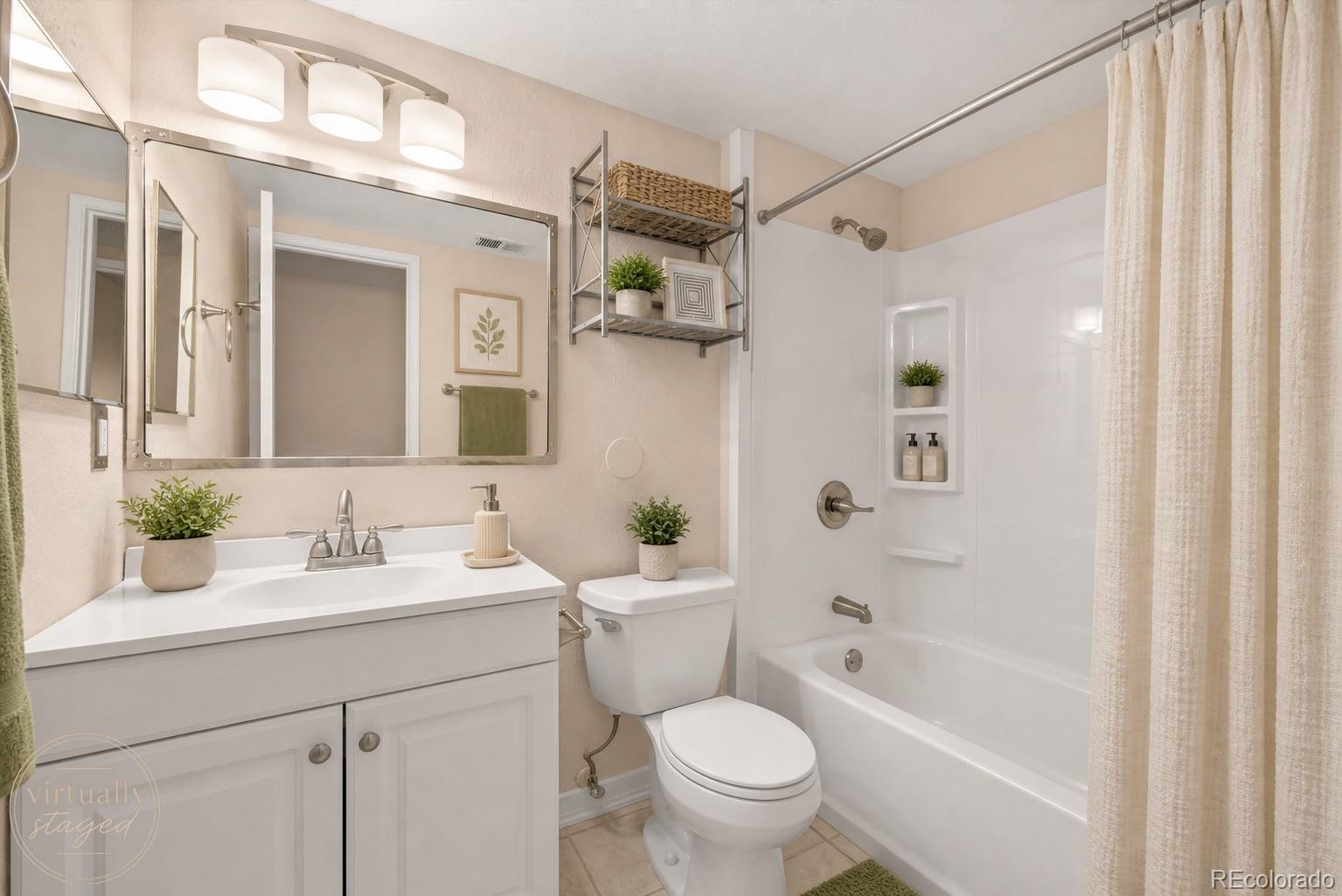 1792 S Pitkin Circle Aurora CO 80017
