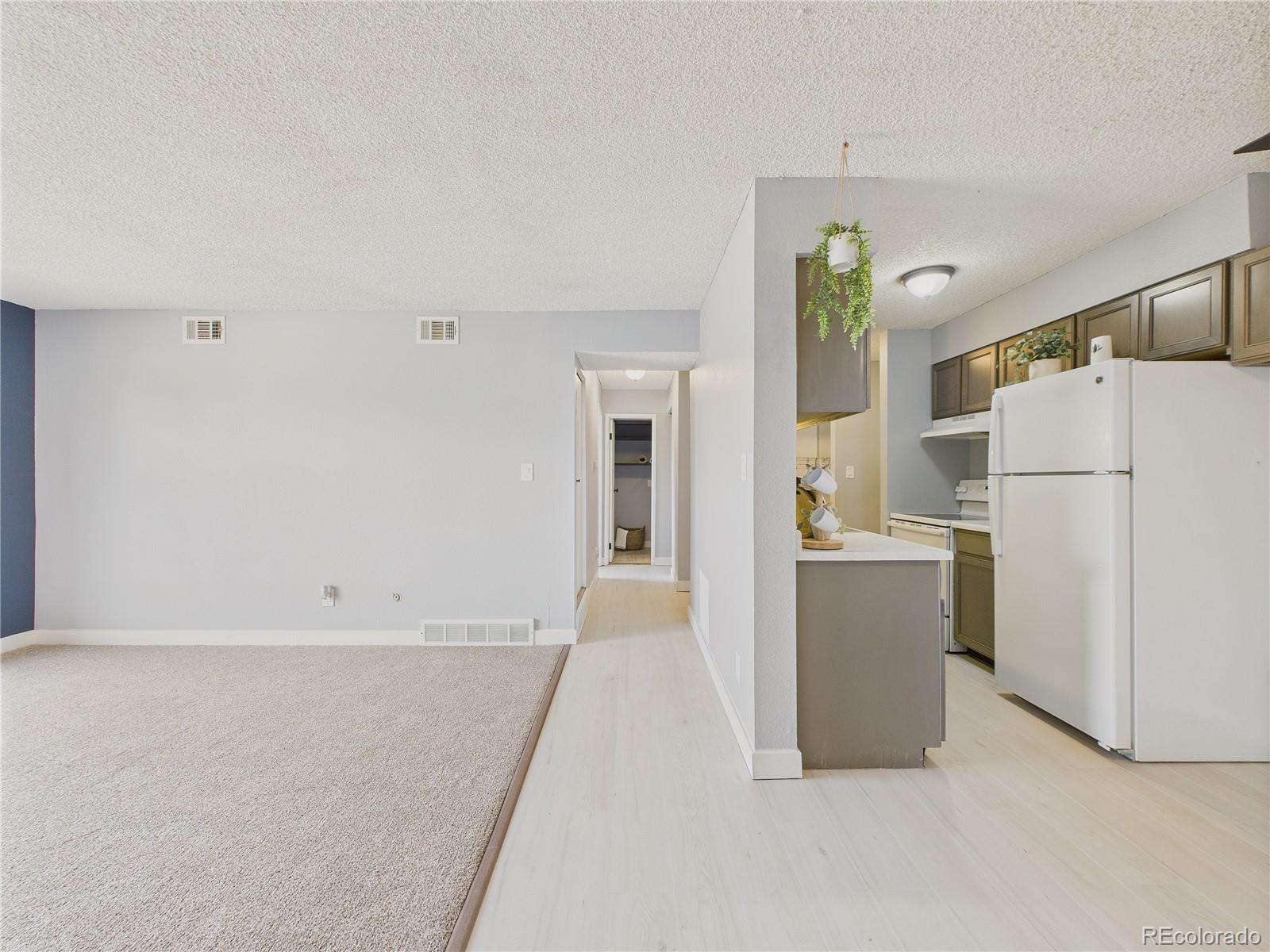 190 E Highline Circle Centennial CO 80122