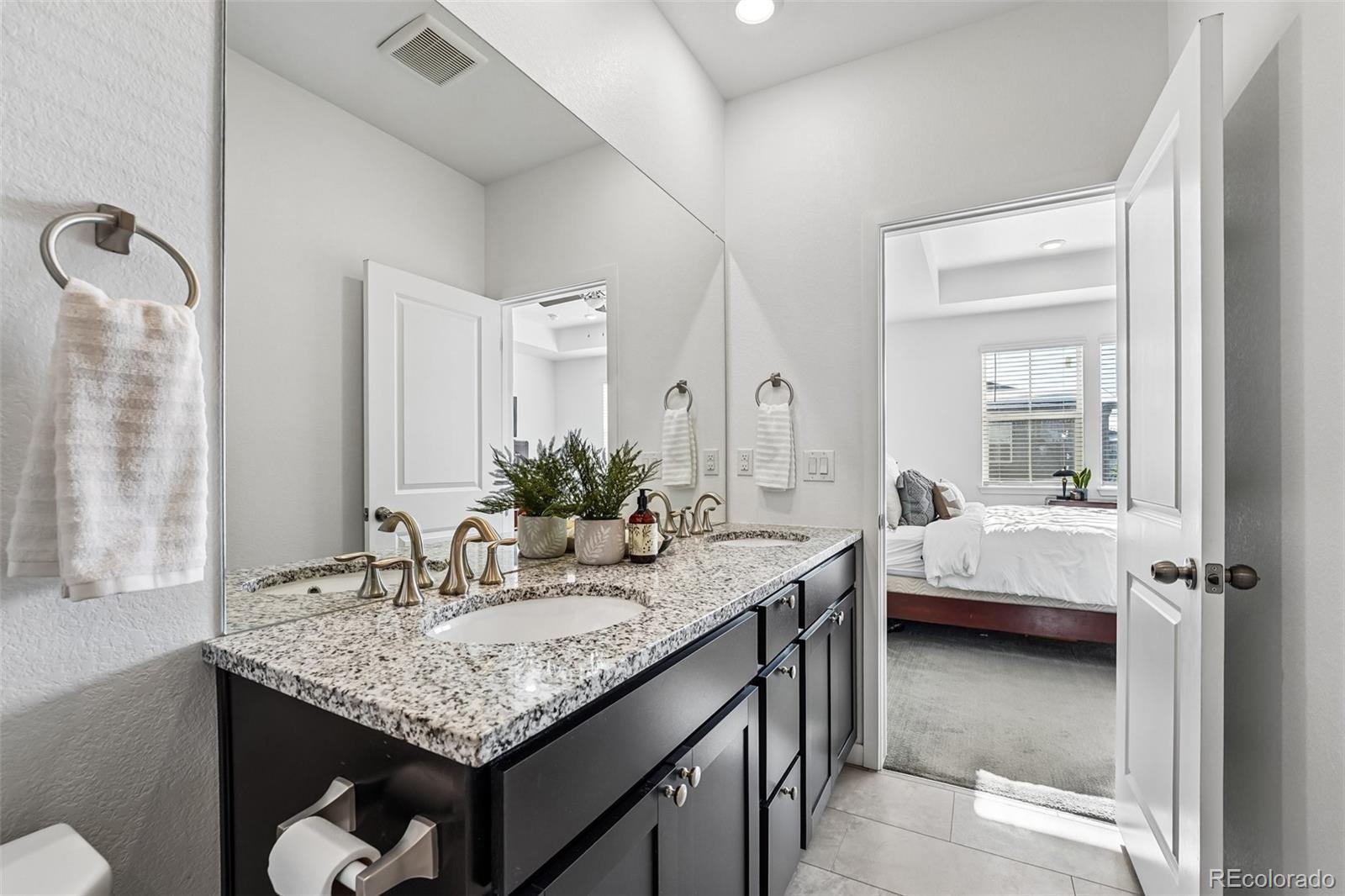 2092 S Upham Way Denver CO 80227