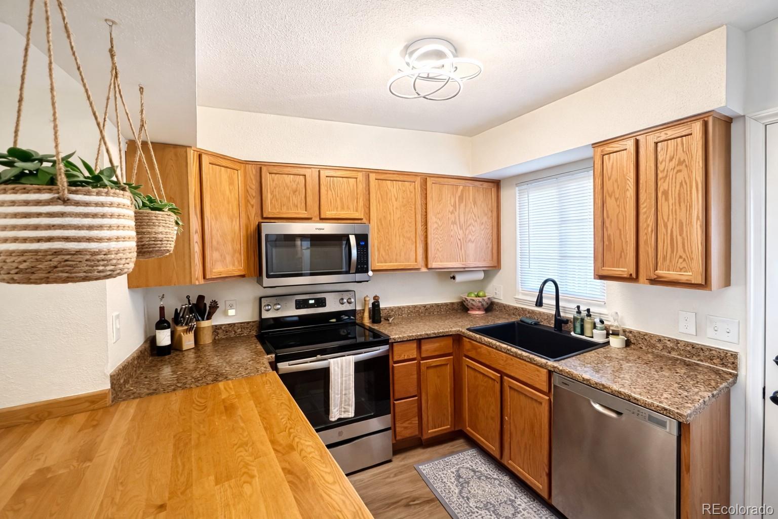 1662 S Blackhawk Way Aurora CO 80012