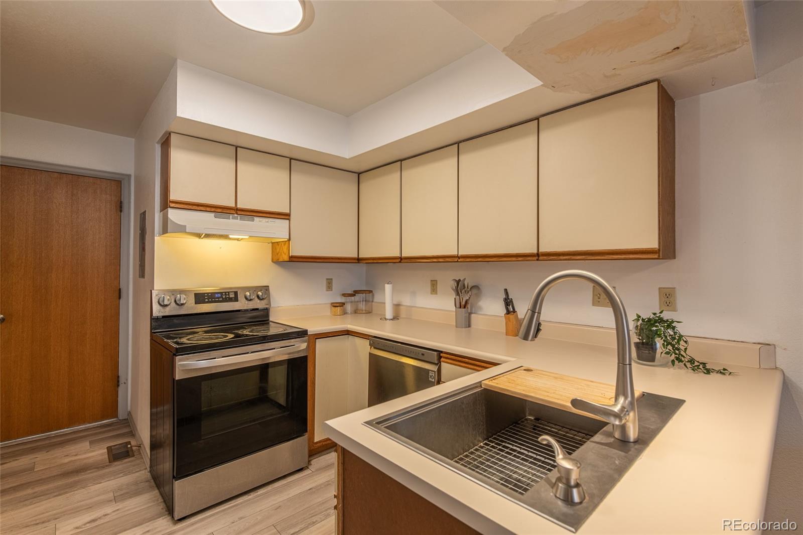 1243 Holland Park Boulevard Colorado Springs CO 80907