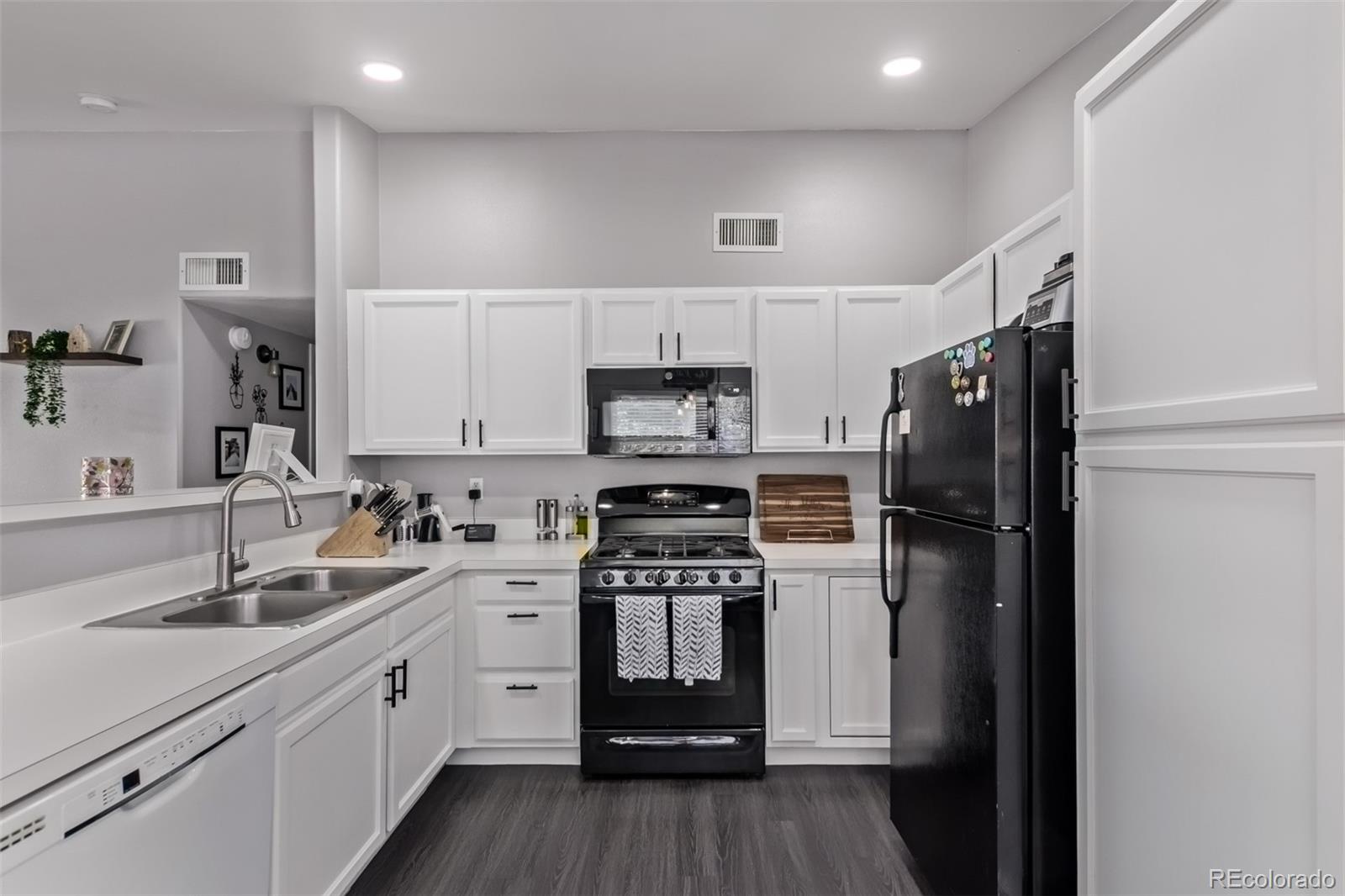 8705 W Berry Avenue Littleton CO 80123