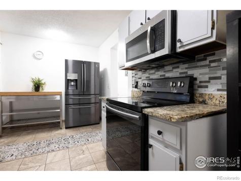 1517 S Owens Street Lakewood CO 80232