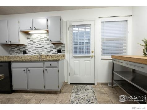 1517 S Owens Street Lakewood CO 80232