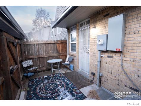 1517 S Owens Street Lakewood CO 80232