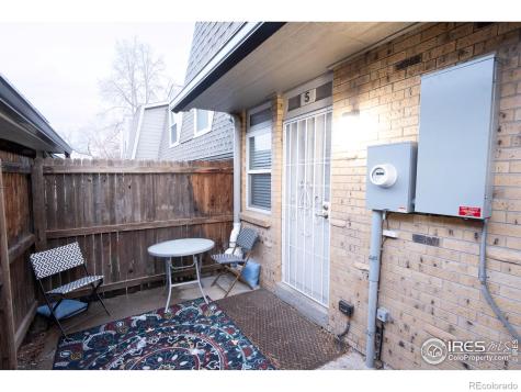 1517 S Owens Street Lakewood CO 80232