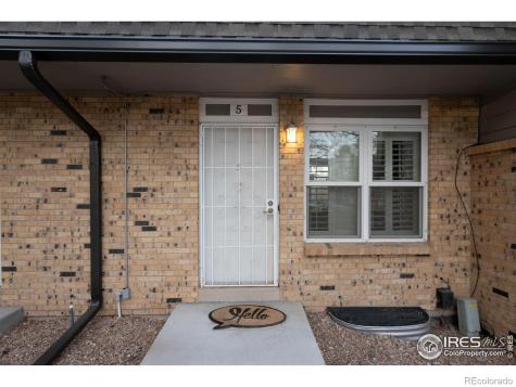 1517 S Owens Street Lakewood CO 80232