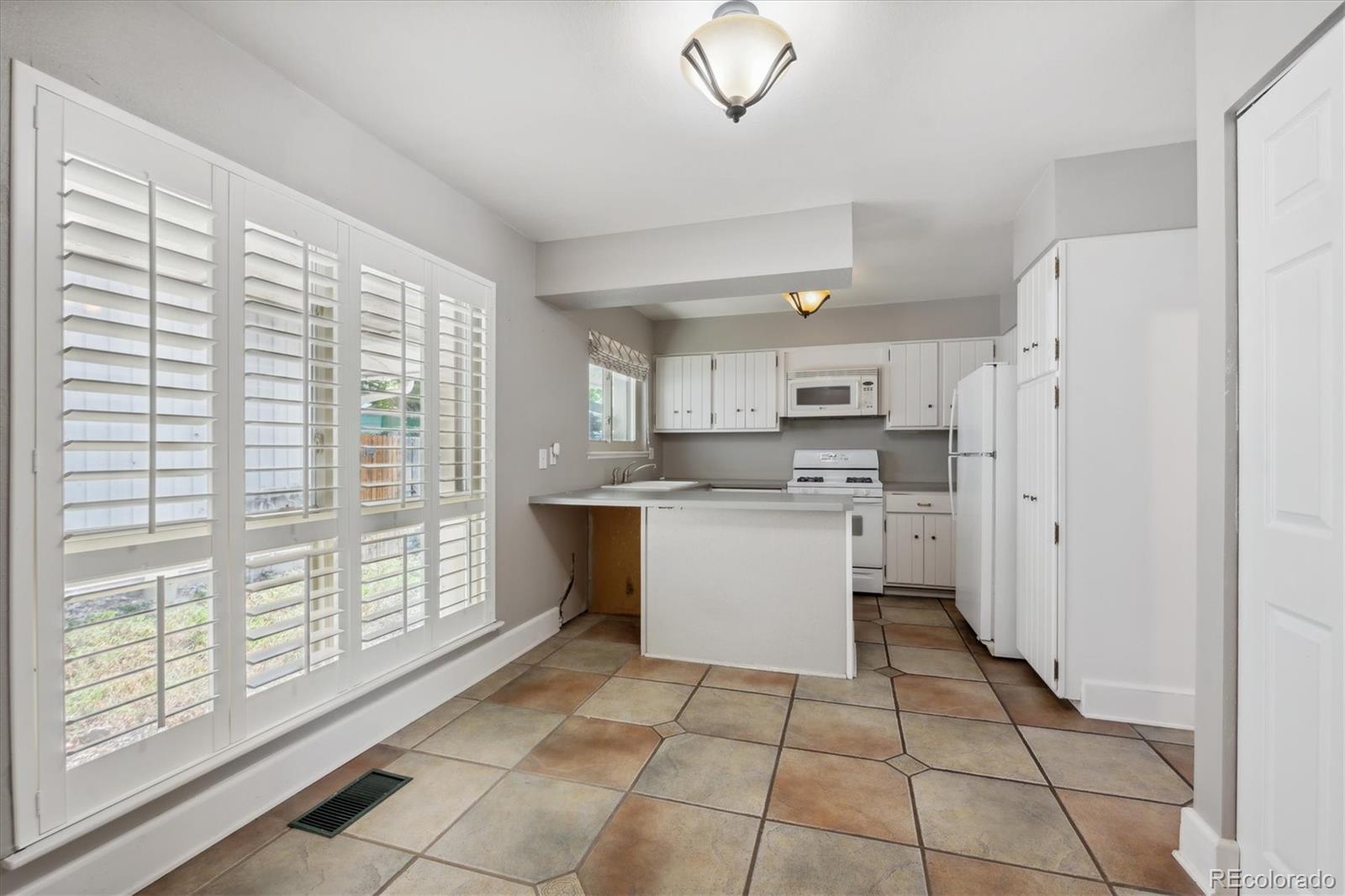 6495 E Happy Canyon Road Denver CO 80237