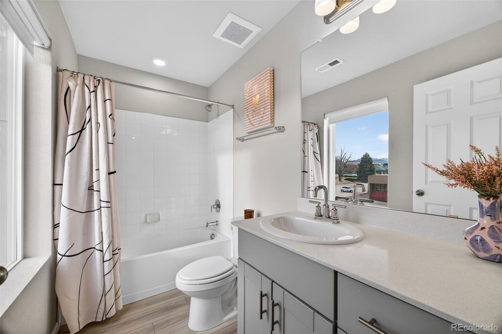 5738 Vivian Street Arvada CO 80002