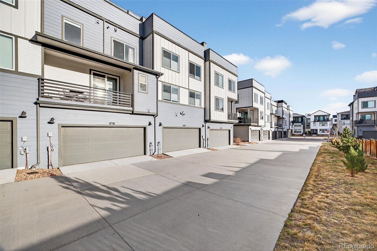 5738 Vivian Street Arvada CO 80002