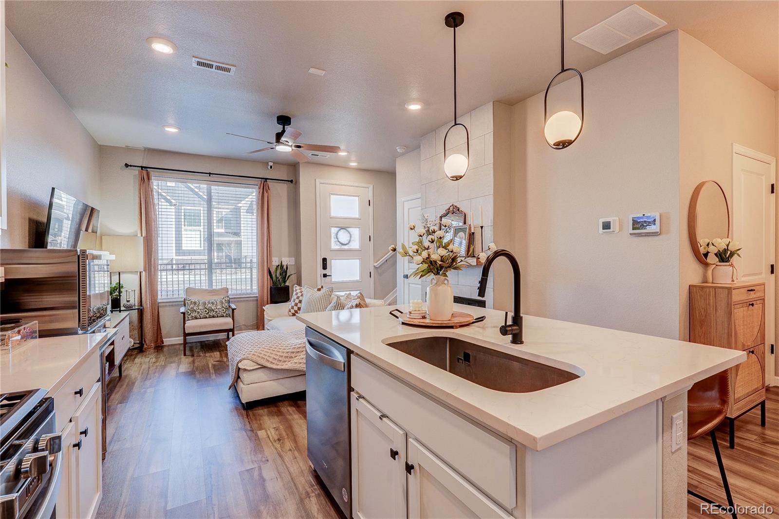 1934 S Poplar Court Denver CO 80224