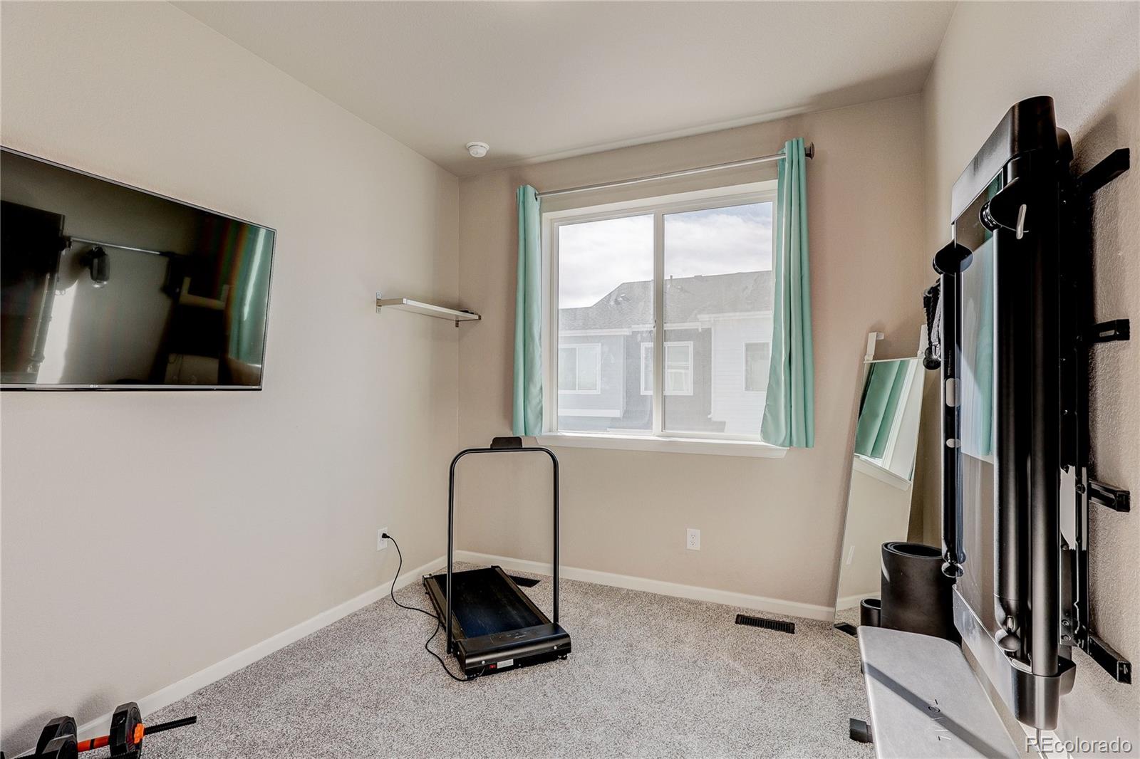 1934 S Poplar Court Denver CO 80224