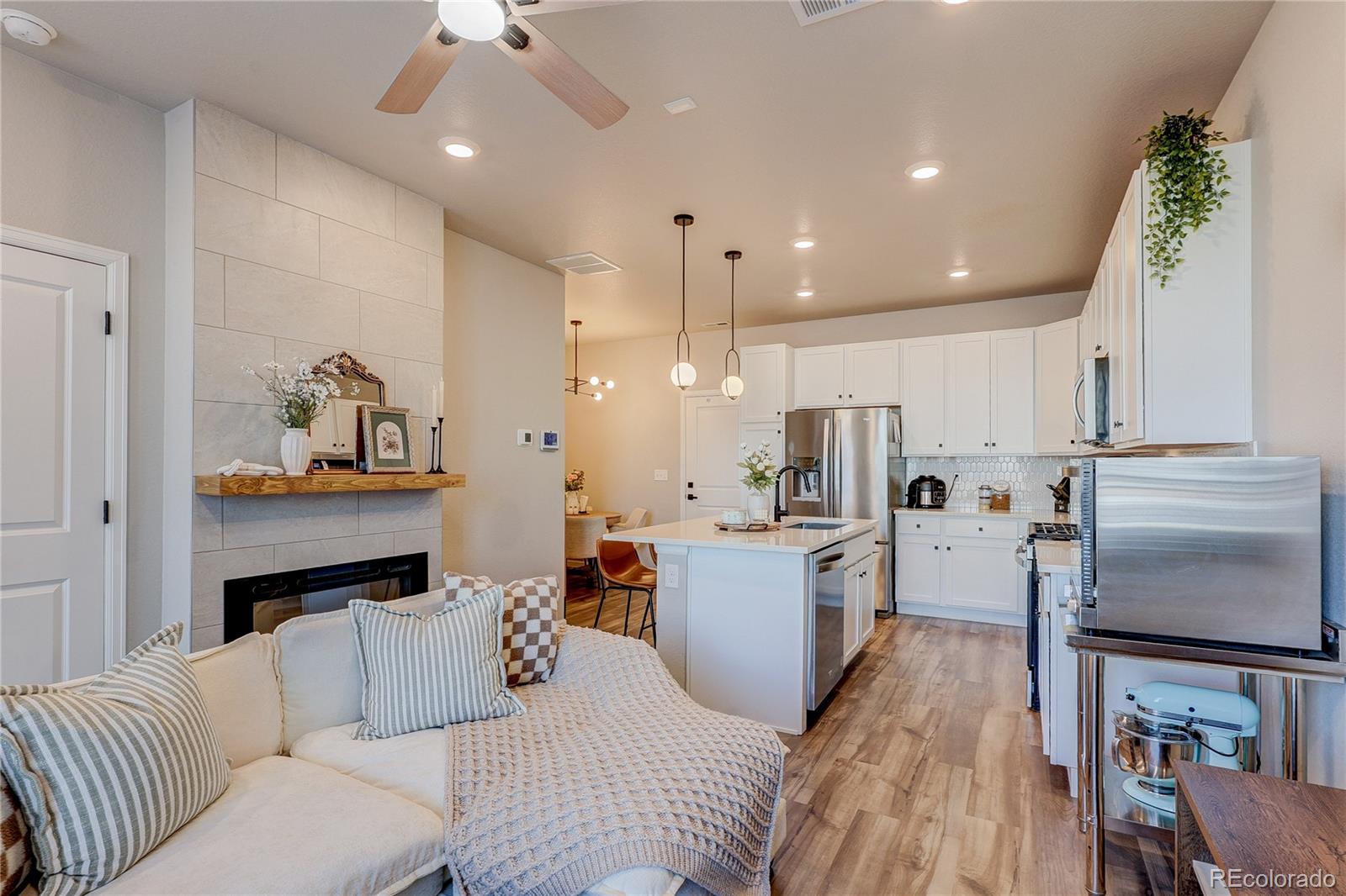 1934 S Poplar Court Denver CO 80224