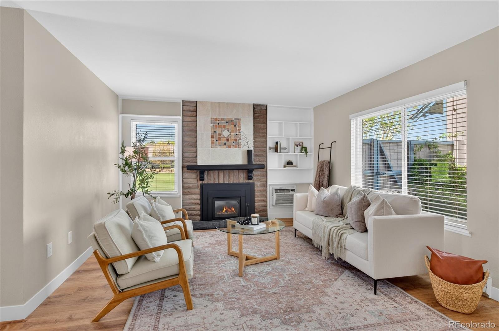 2419 S Worchester Court Aurora CO 80014