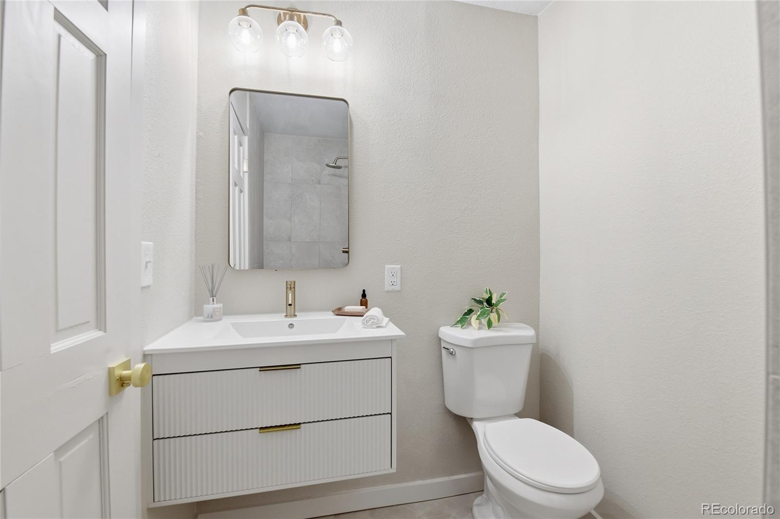 1060 S Parker Road Denver CO 80231