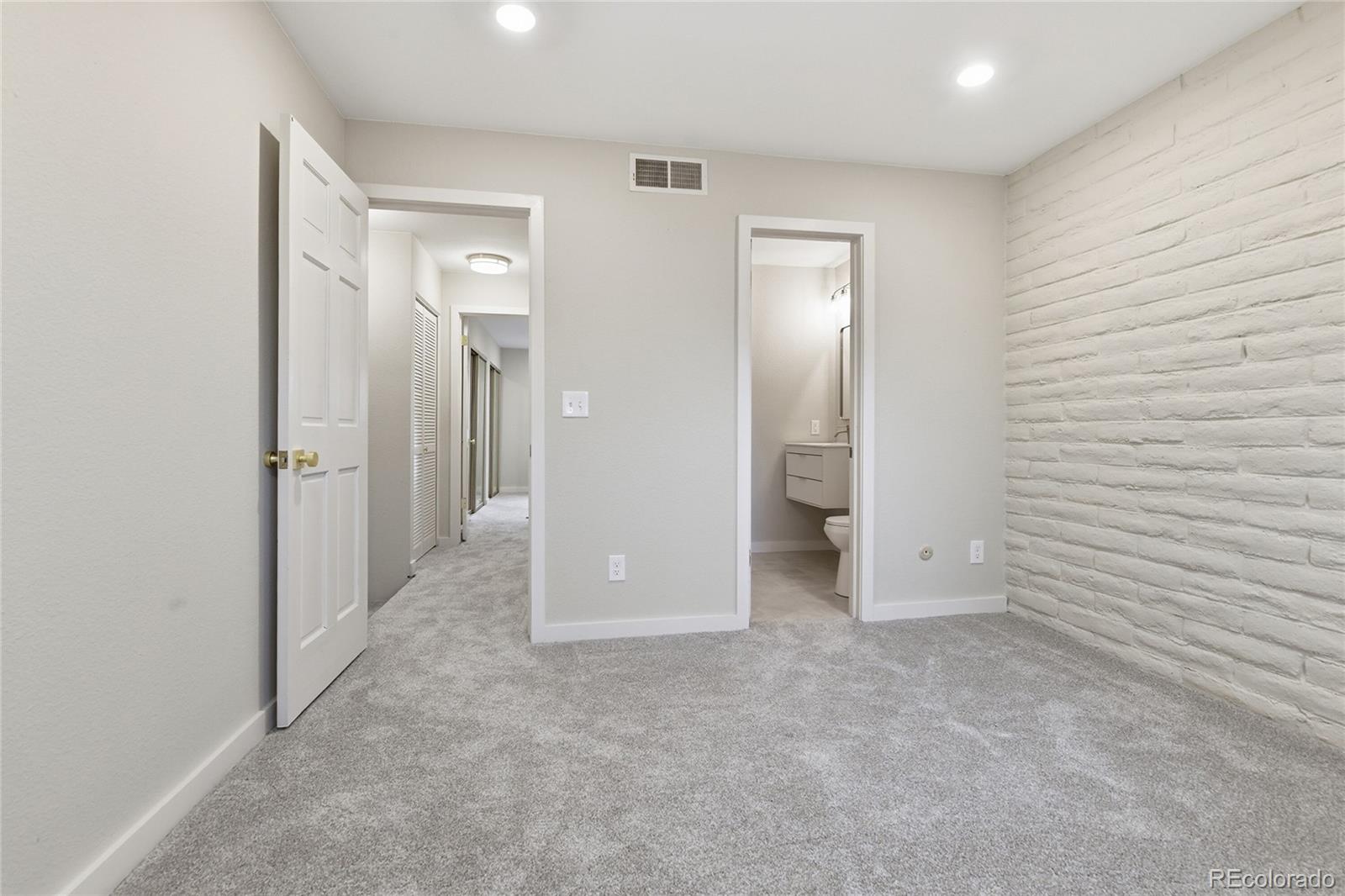 1060 S Parker Road Denver CO 80231