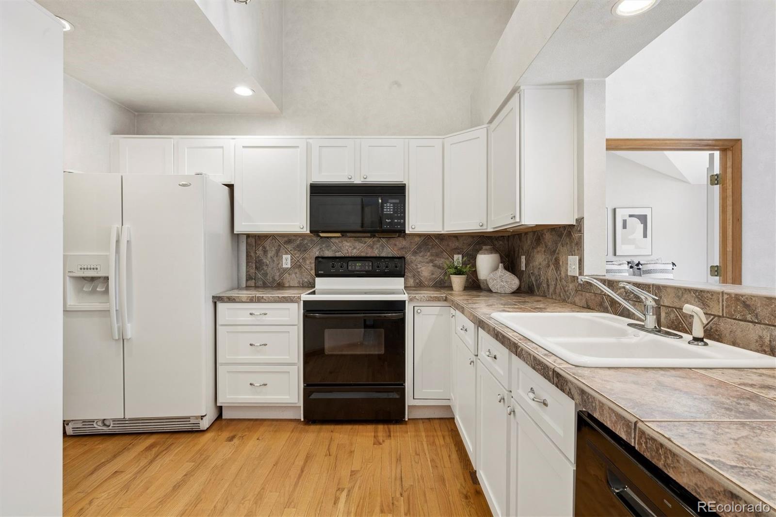 2166 S Troy Way Aurora CO 80014